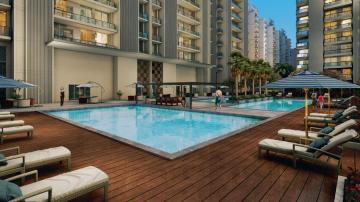 Suncity-Platinum-Towers-Apartment-In-MG-Road-Gurgaon-pool