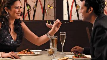 Pioneer-Presidia-Apartment-and-Penthouse-In-Sector-62-Gurugram-restro